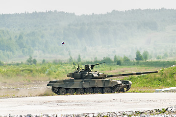 Image showing Tank T-80s moves
