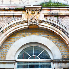 Image showing old windon in england london brick and glass the wall 