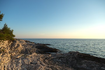 Image showing Coastline with horizon and sky