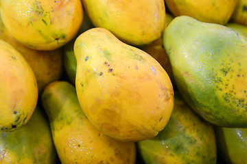 Image showing lot of clean ripe Quinces 