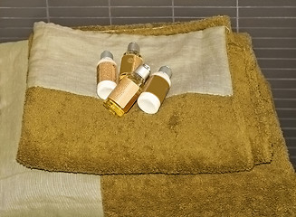 Image showing Towels and oil
