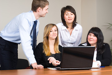 Image showing Businessgroup with laptop