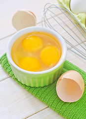 Image showing raw eggs