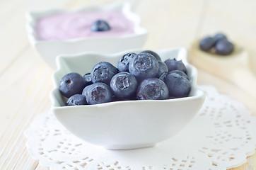 Image showing yogurt and blueberry