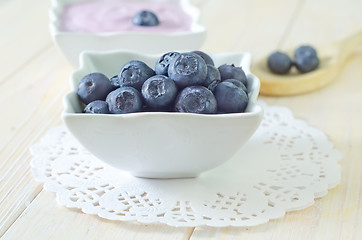 Image showing yogurt and blueberry