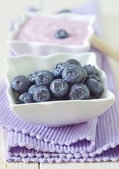 Image showing yogurt and blueberry