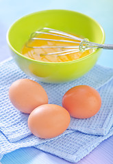 Image showing raw eggs