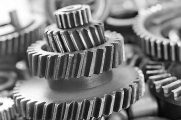 Image showing metal gears and bearings