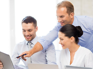 Image showing group of people working in call center