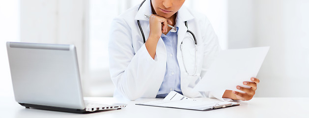 Image showing female doctor with laptop pc