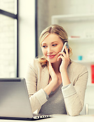 Image showing businesswoman with cell phone