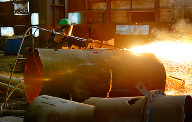 Image showing worker using torch cutter 