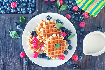 Image showing wafels with berry