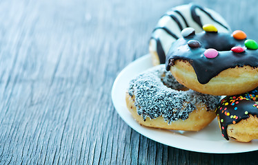 Image showing sweet donuts 