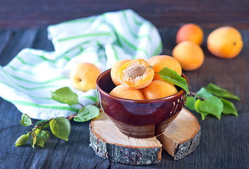 Image showing apricot in bowl 