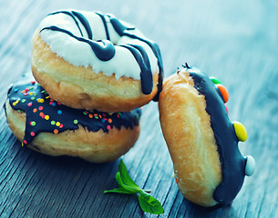 Image showing donuts