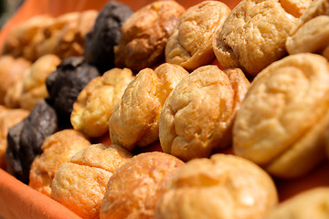 Image showing cream puffs aka profiterole 