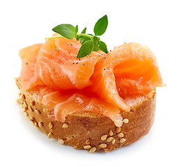 Image showing bread with fresh salmon fillet