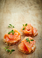 Image showing bread with fresh salmon fillet