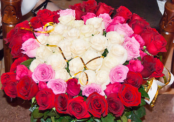 Image showing Pink faded roses bouquet