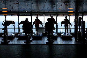 Image showing People exercising at the gym