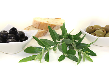 Image showing fresh olives with bread