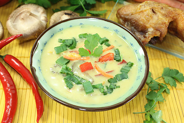 Image showing Curry soup with chicken