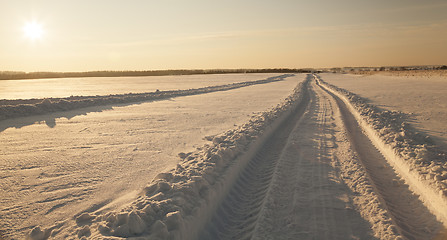 Image showing the road to a field  