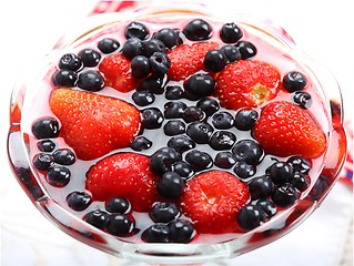Image showing Fruit dessert.