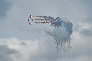 Image showing Military air fighters Su-27 let out thermal traps