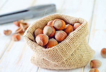 Image showing hazelnuts