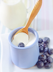 Image showing yogurt with blueberry