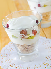 Image showing oat flakes with yogurt