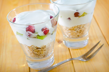 Image showing yogurt and oat flakes