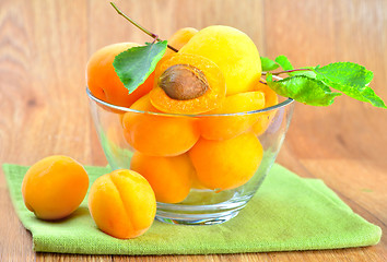 Image showing apricots