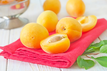 Image showing apricots