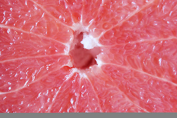 Image showing cut fruit of grapefruit on the board