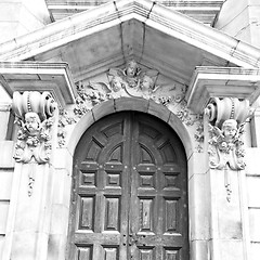 Image showing door st paul cathedral in london england old construction and re