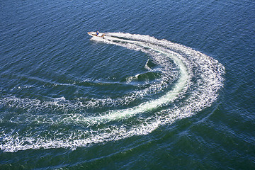 Image showing Powerboat trace on sea