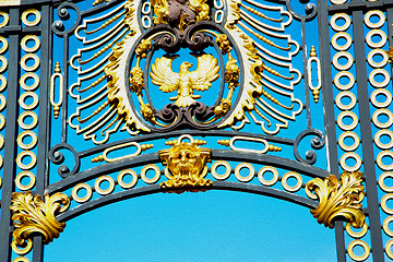 Image showing in london england   metal gate  royal palace