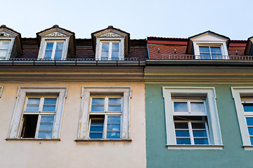 Image showing Yellow and green houses