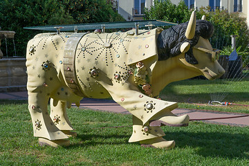 Image showing Cow Elvis