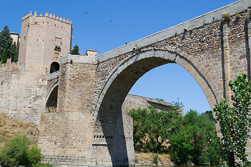 Image showing Arch of the Roman bridge