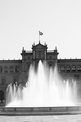 Image showing Spain square fountain in black and white