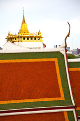 Image showing roof  gold    temple   in   bangkok  thailand 