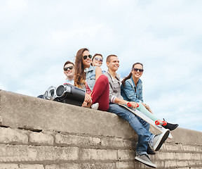 Image showing group of teenagers hanging outside