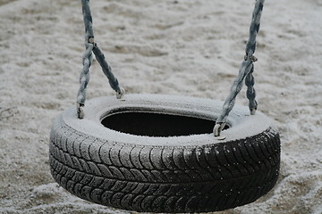 Image showing Frosty swing