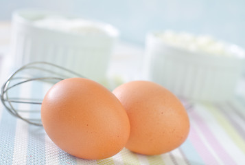 Image showing raw eggs