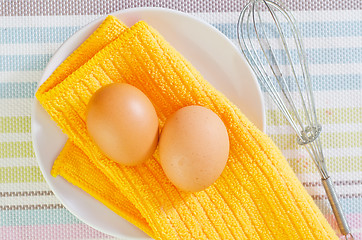 Image showing raw eggs