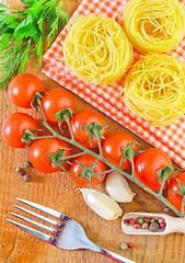 Image showing raw pasta and tomato